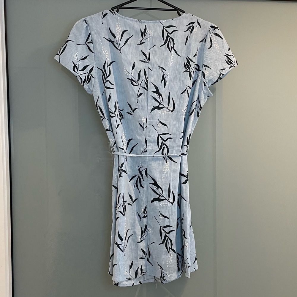 Cotton On dress - Picture 2 of 3